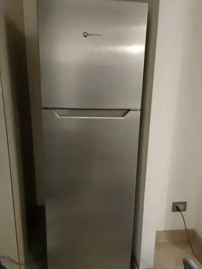 Refrigerador compacto con control de humedad - miniatura 5