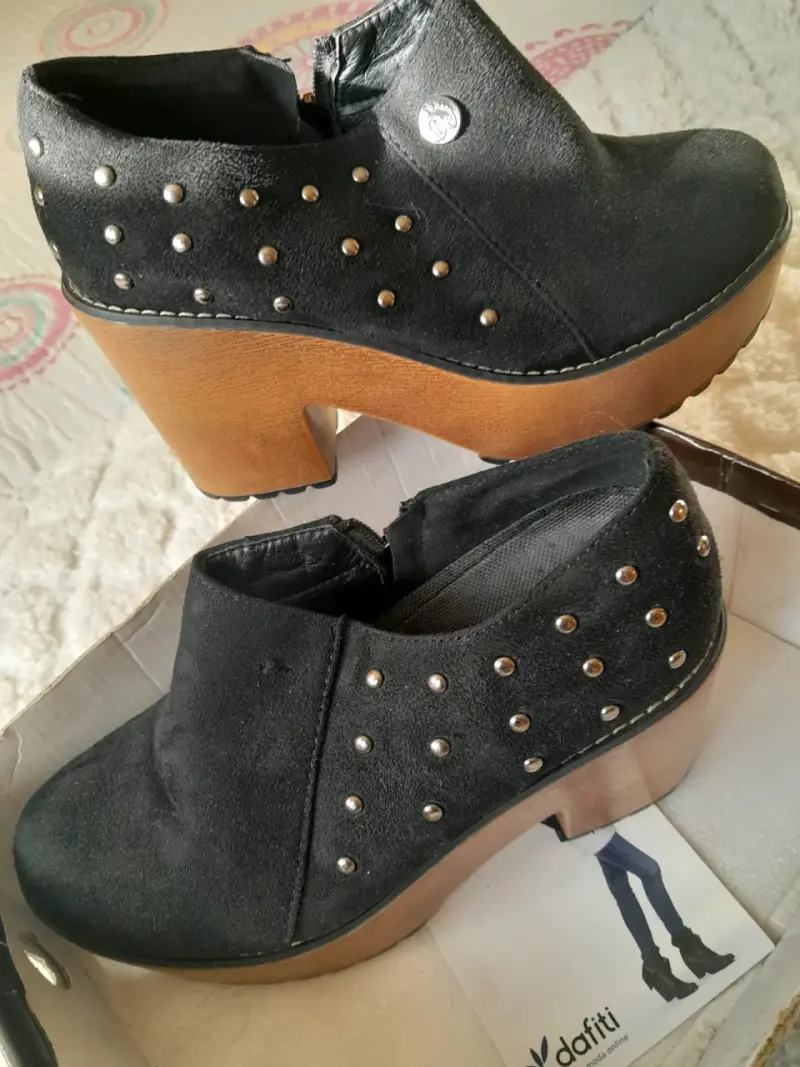 Botines beige con plataforma y cierre lateral - 2
