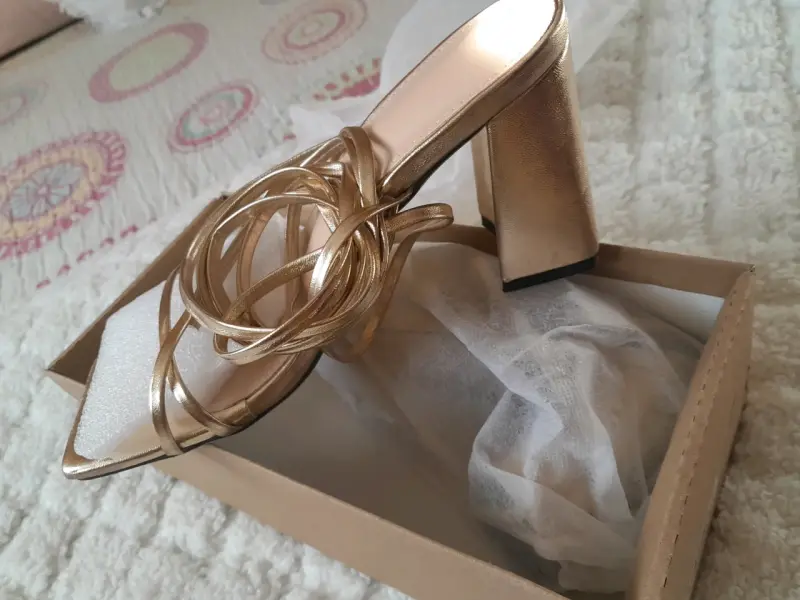 Botines beige con plataforma y cierre lateral - 4