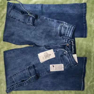 Jeans cargo azul oscuro para Dama con bolsillos - miniatura 1