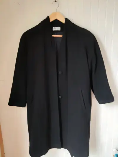 Abrigo negro de lana para mujer - miniatura 1