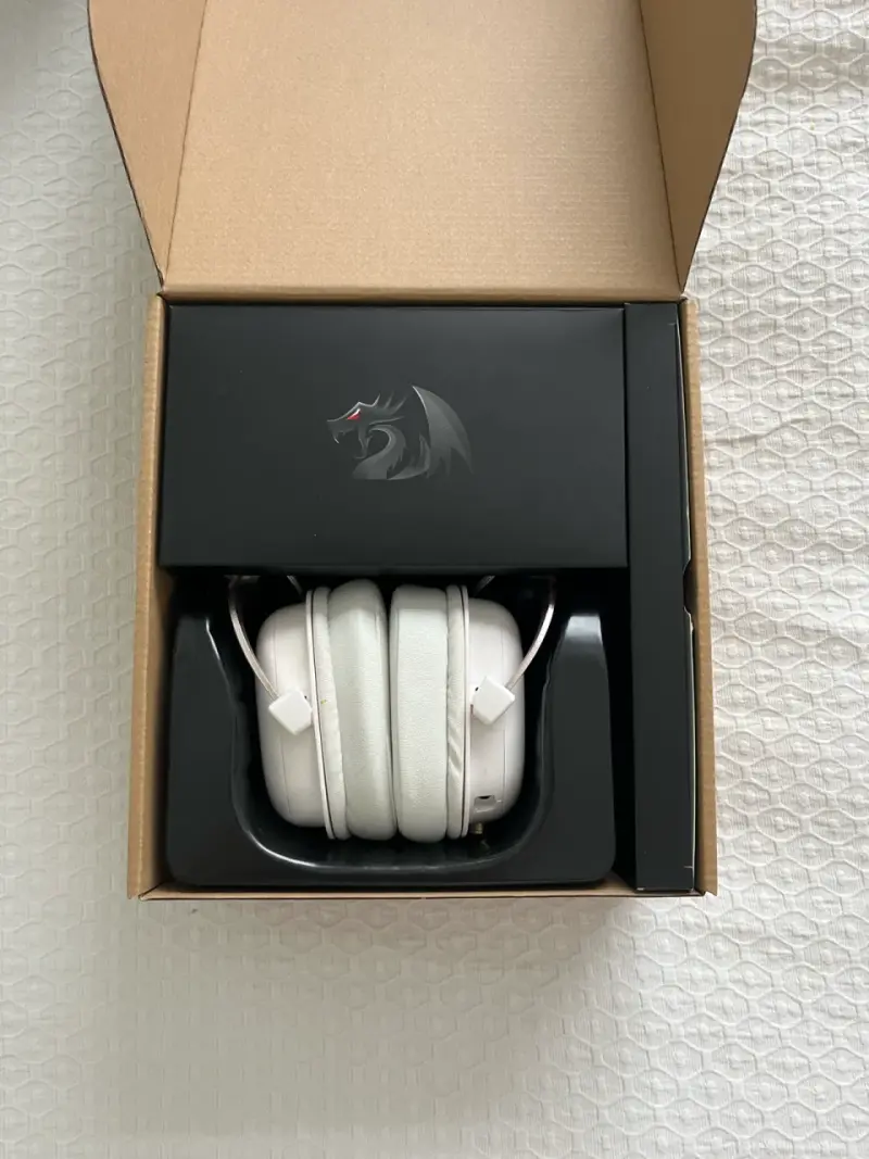 Audífonos gamer Redragon Zeus 2 blancos - 2