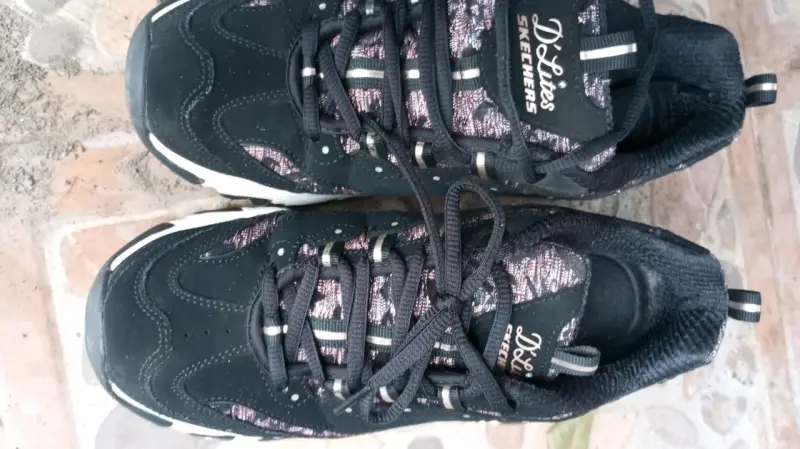 Zapatillas Skechers D'Lites negras para mujer - 1