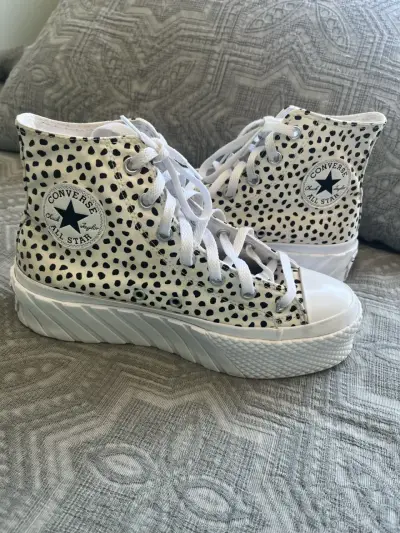 Zapatillas Converse Chuck Taylor All Star con diseño de lunares - miniatura 1