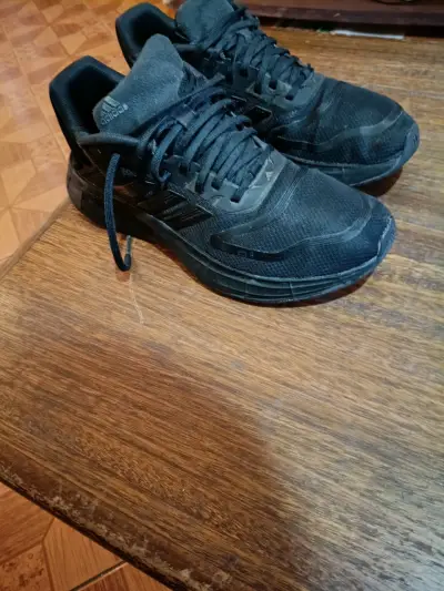 Zapatillas deportivas negras Adidas para hombre - miniatura 1