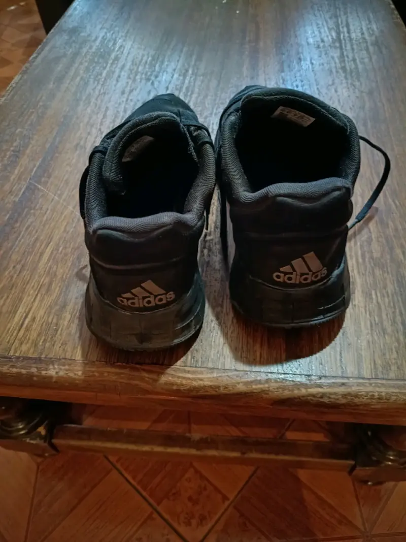 Zapatillas deportivas negras Adidas para hombre - 5