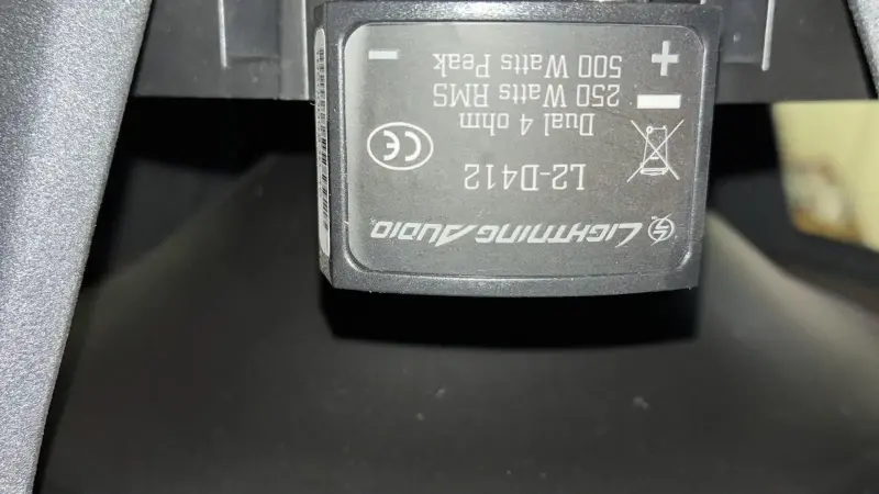 Subwoofer Lightning Audio con Amplificador Boss 2200W - 4
