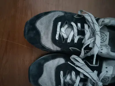 Zapatillas deportivas New Balance negras y grises - miniatura 1