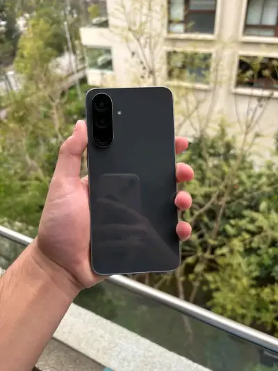 Samsung Galaxy A56en como nuevo excelente estado - miniatura 3