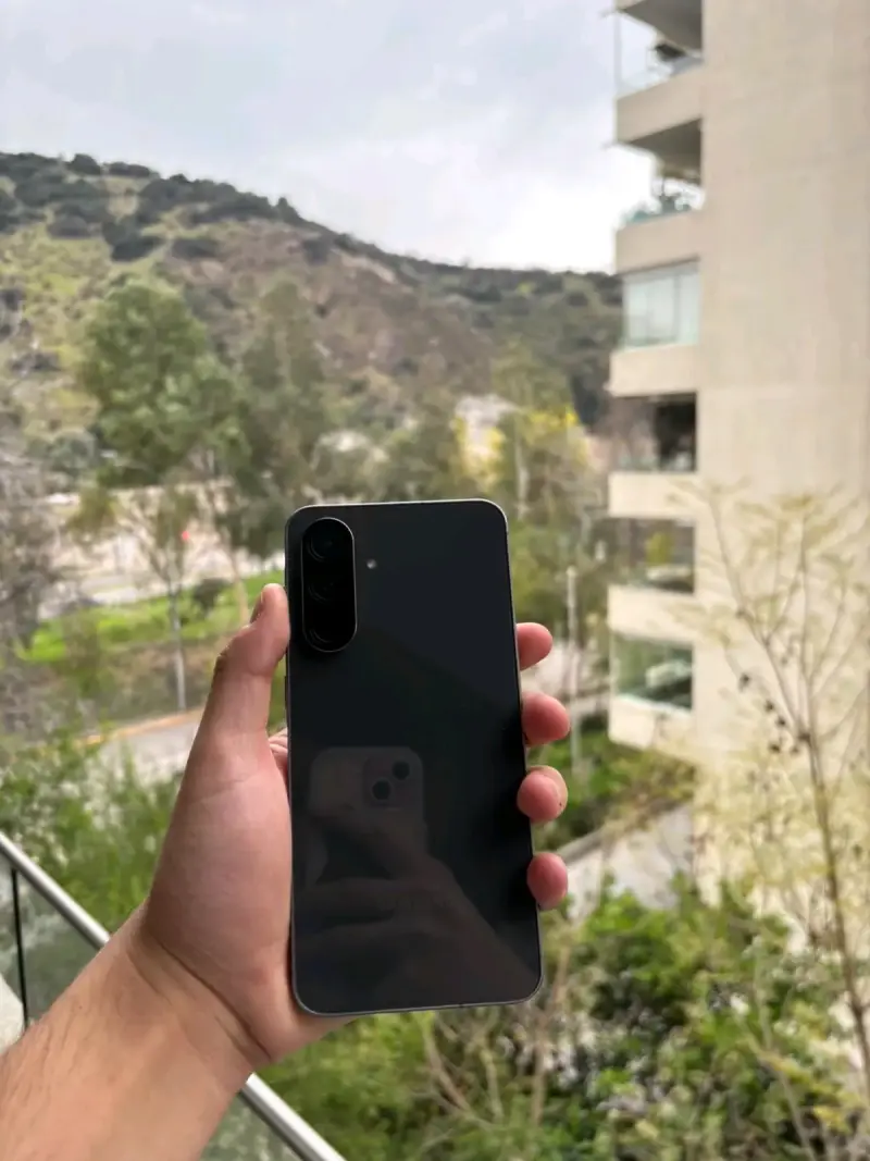 Samsung Galaxy A56en como nuevo excelente estado - 4