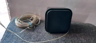 Parlante compacto con cable - miniatura 1