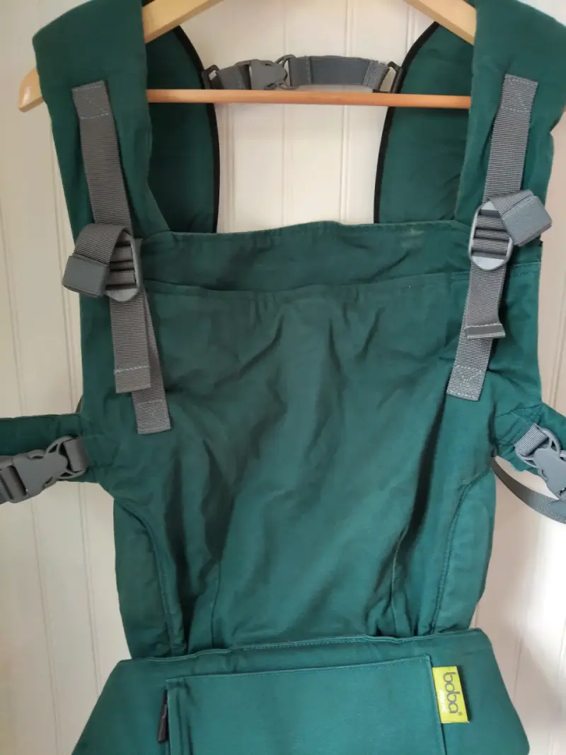 Mochila portabebé verde Boba organic  3.2 a 20 kg
