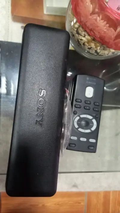 Radio para auto Sony con reproductor CD - miniatura 5