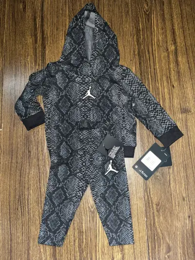 Conjunto deportivo infantil Jordan - miniatura 1