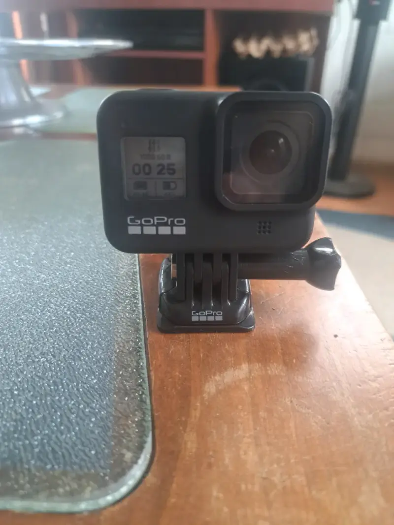 Cámara de acción GoPro Hero 8 Black con accesorios - 2