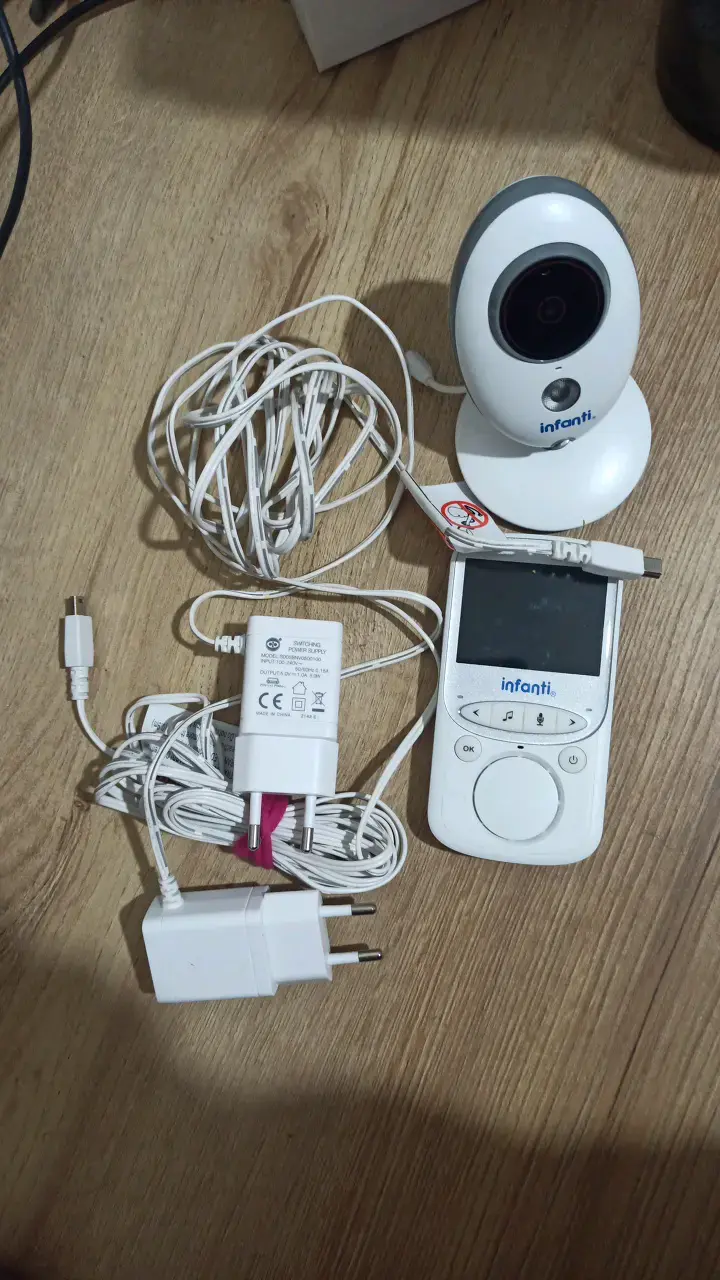 Monitor de bebé Infanti con cámara y audio - 2