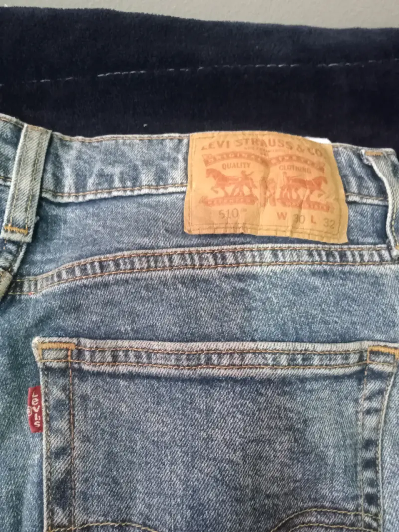 Jeans Levi's 510 para hombre desgastados - 4