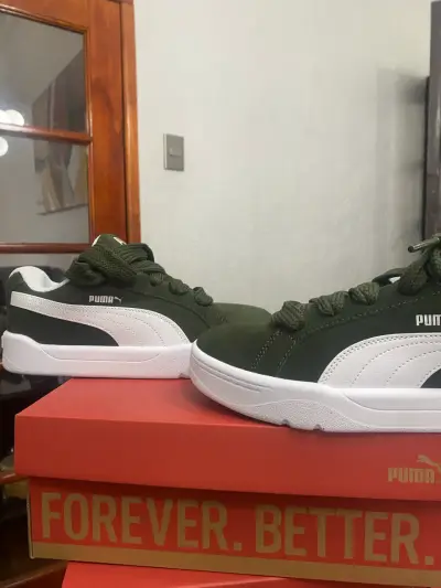 Zapatillas deportivas Puma verde y blanco - miniatura 1