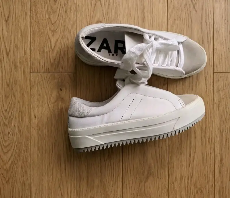 Zapatillas blancas de mujer Zara casuales - 2