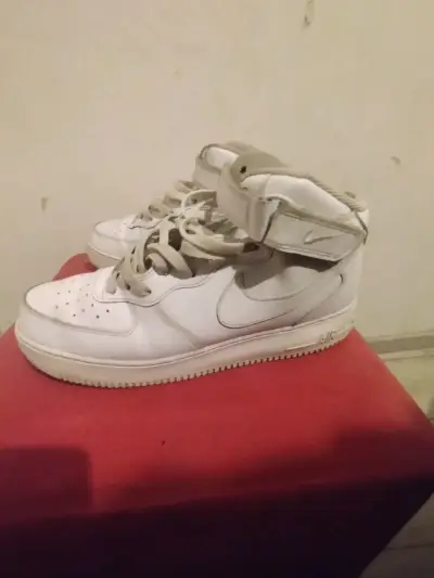 Zapatillas deportivas blancas Nike Air Force 1 - miniatura 1
