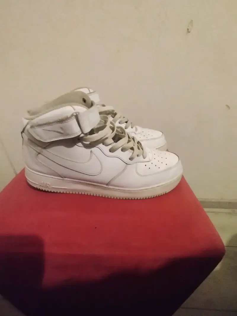 Zapatillas deportivas blancas Nike Air Force 1 - 3