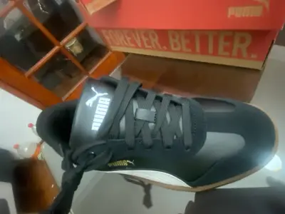 Zapatillas deportivas Puma negras y blancas - miniatura 2