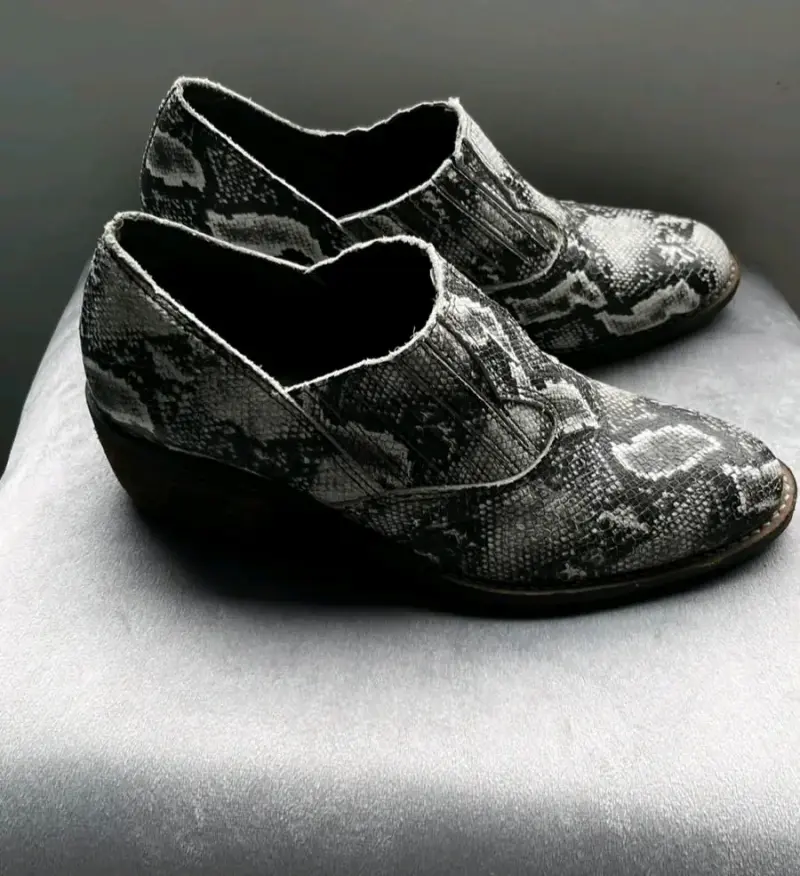 Botines de cuero con estampado de serpiente - 2