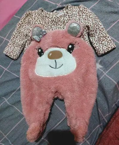 Lote de ropa de marca para niña 0-3-6 meses - miniatura 1