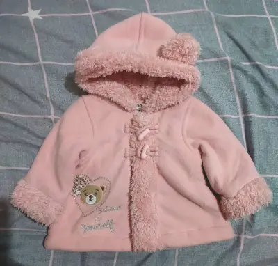 Lote de ropa de marca para niña 0-3-6 meses - miniatura 2