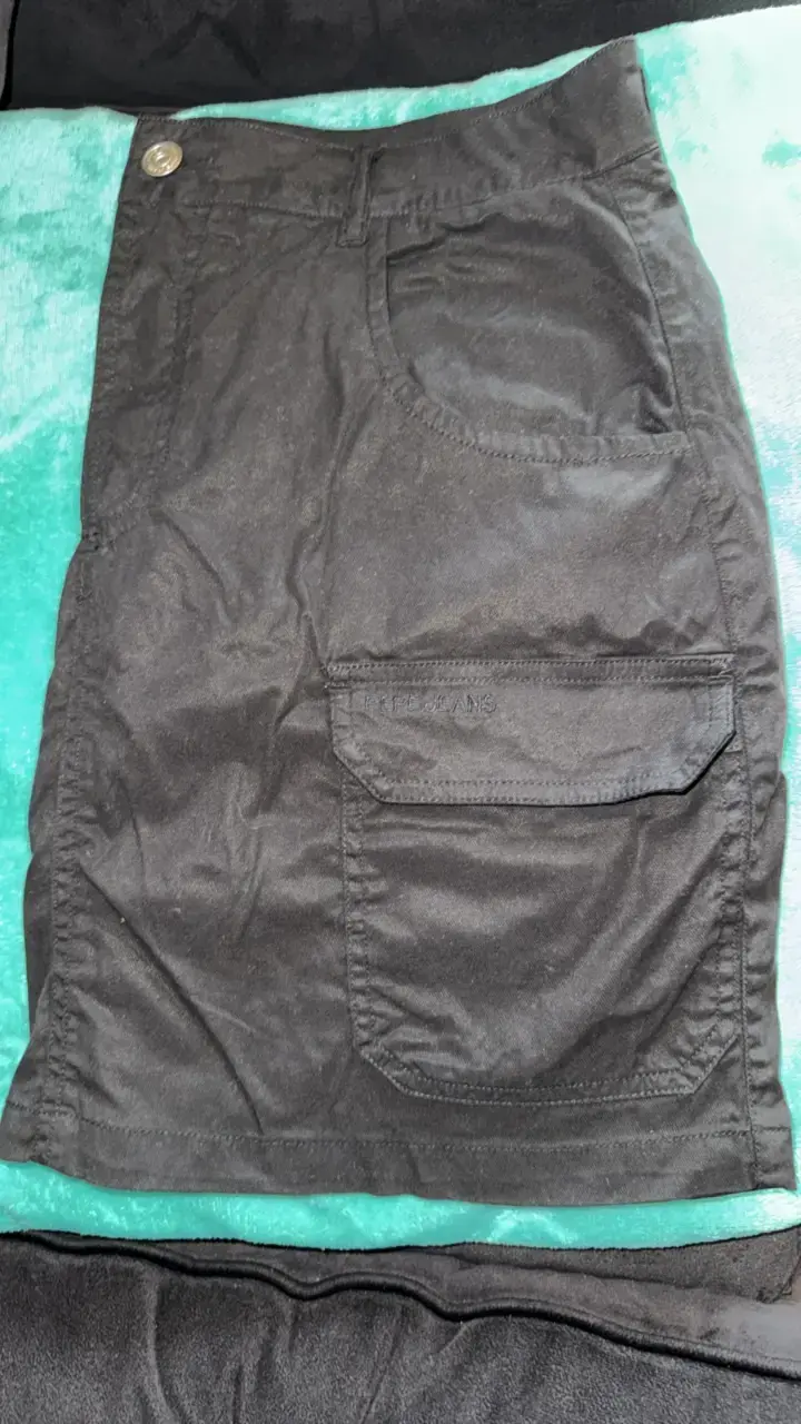Falda negra Pepe Jeans con bolsillos cargo - 4
