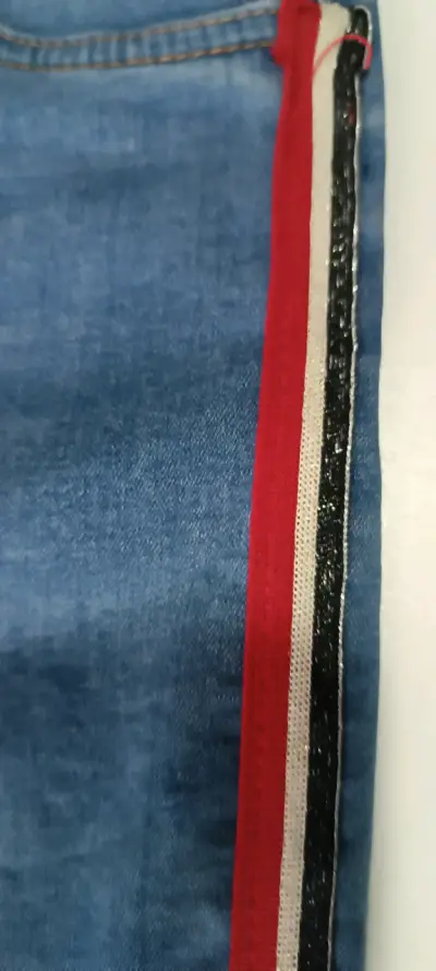 Jeans azul con franjas laterales Americanino - miniatura 2