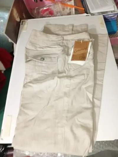 Pantalones beige de lino Cunning para hombre - miniatura 1