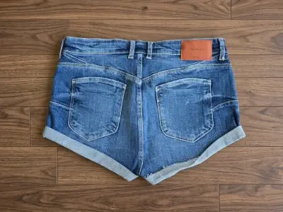 Shorts de mezclilla azul para mujer - miniatura 2