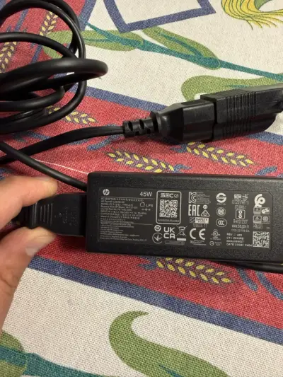 Cargador HP 45W para Laptop - miniatura 2