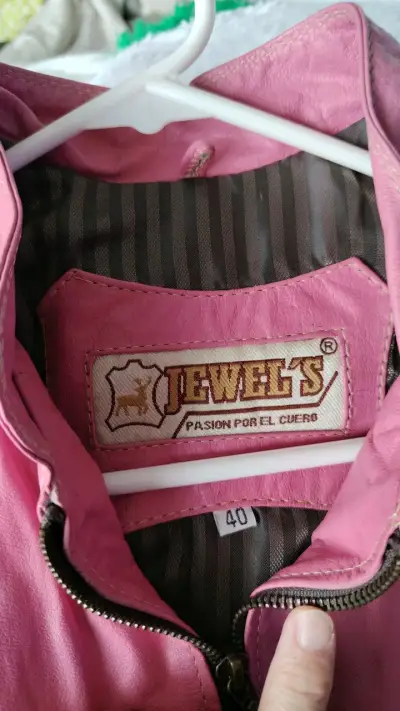 Chaqueta de cuero rosa para mujer - miniatura 3