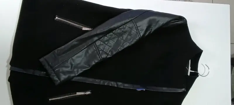 Chaqueta negra Mossimo, talla S - 4