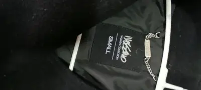 Chaqueta negra Mossimo, talla S - miniatura 5