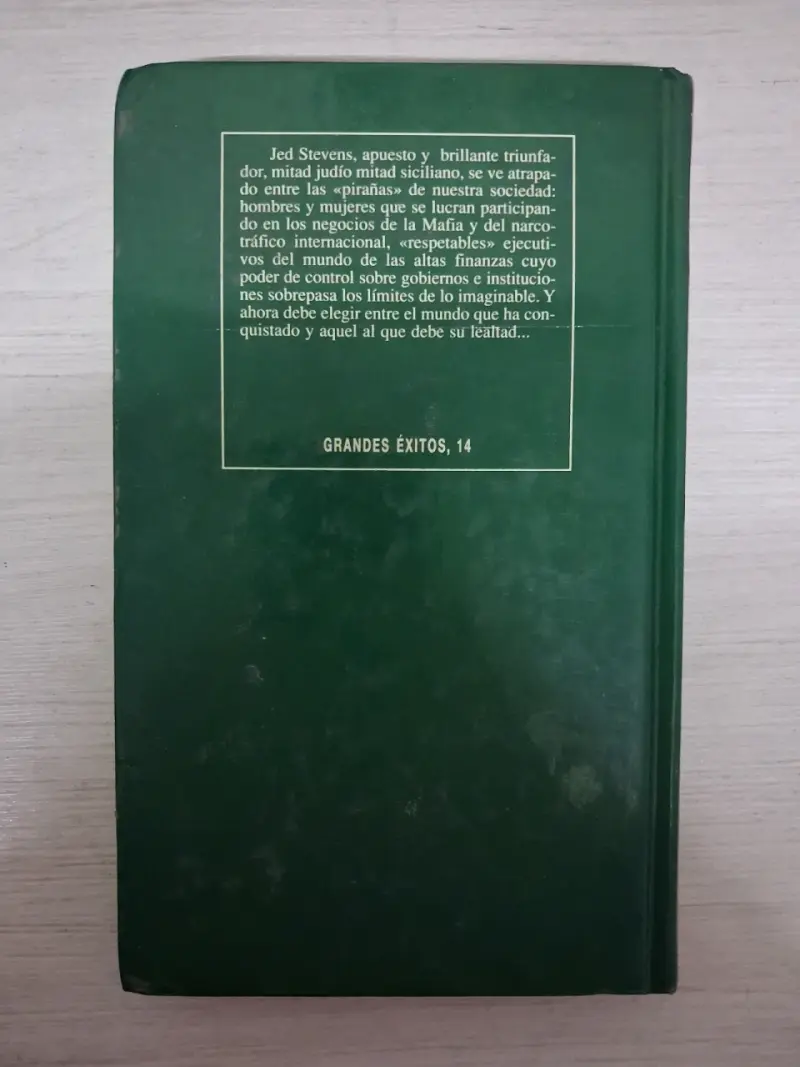 Libro 'Pirañas' de Harold Robbins en buen estado - 2