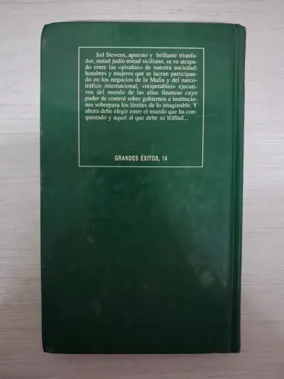 Libro 'Pirañas' de Harold Robbins en buen estado - miniatura 2