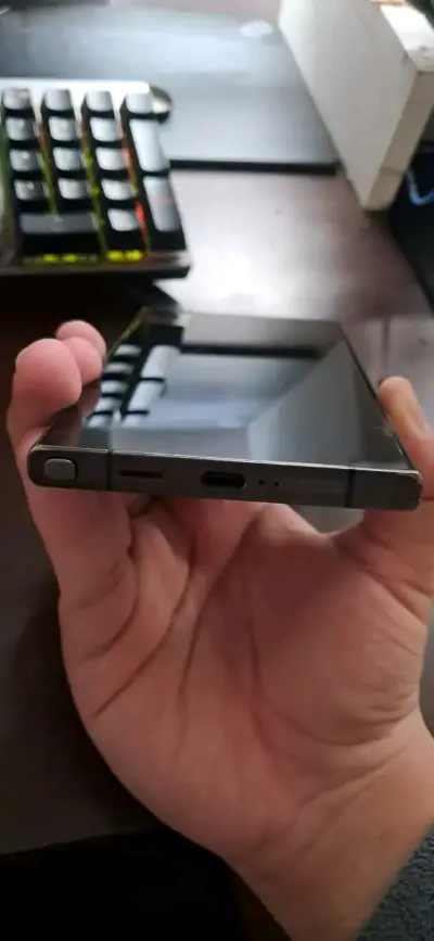 Smartphone Samsung Galaxy S24Ultra en buen estado - miniatura 5