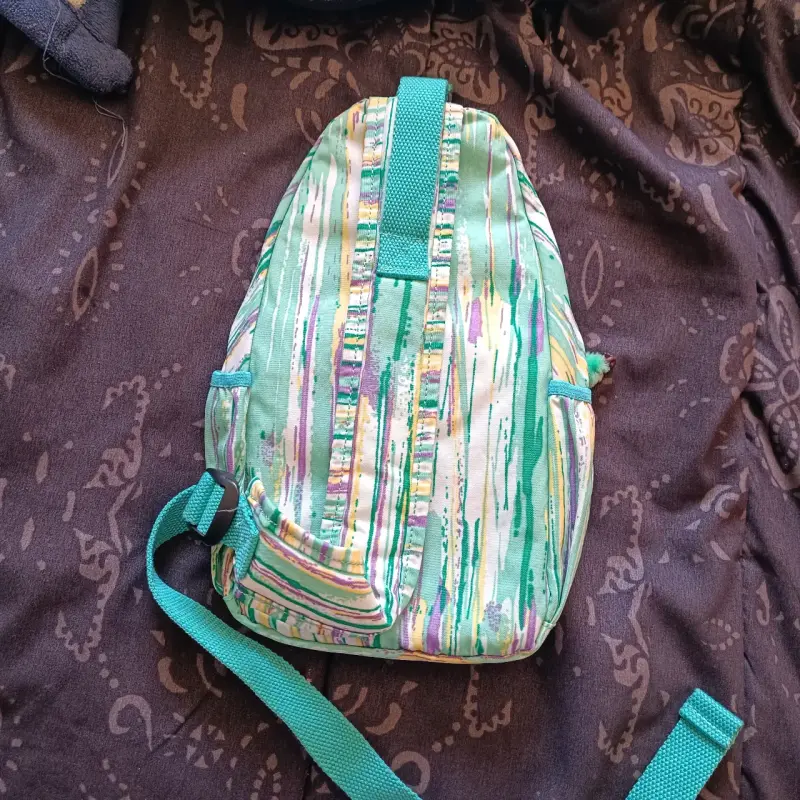 Mochila Kipling estampada verde con llavero - 2