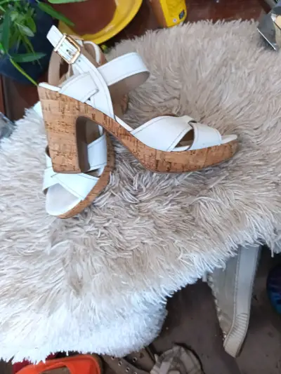 Sandalias Gacel de tacón alto blancas con corcho - miniatura 1