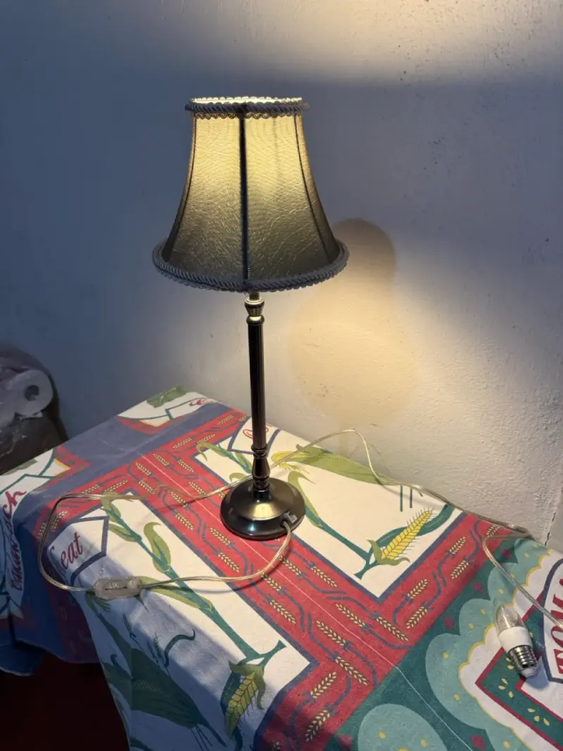Lámpara de mesa - 2