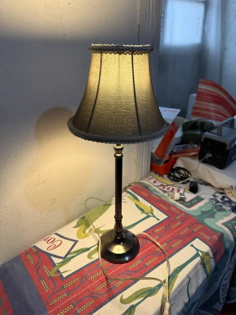 Lámpara de mesa - 4