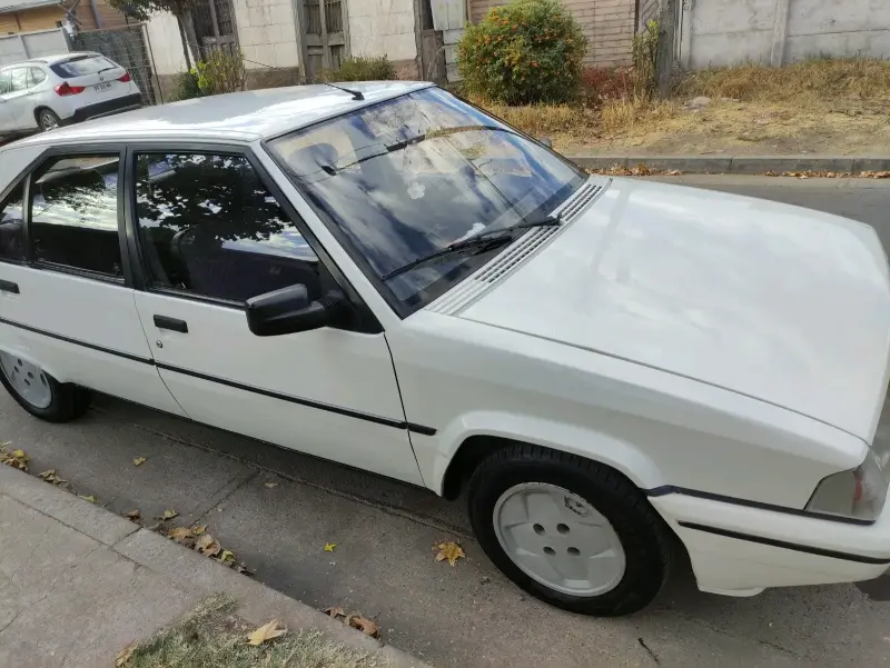 Citroën BX blanco en buen estado - 3