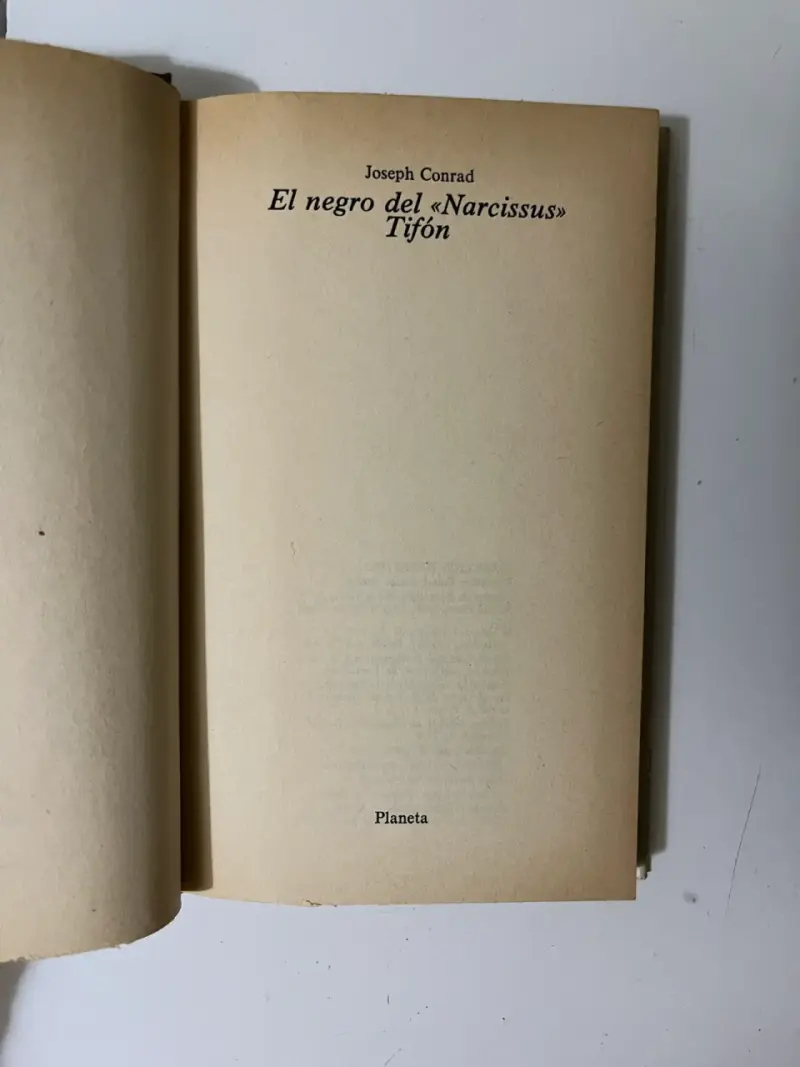 Libro 'Tifón' y 'El negro del Narcissus' de Joseph Conrad - 2