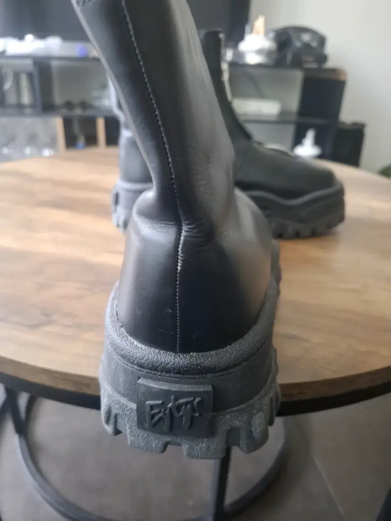 Botas de cuero negro con cierre - Eytys - 3