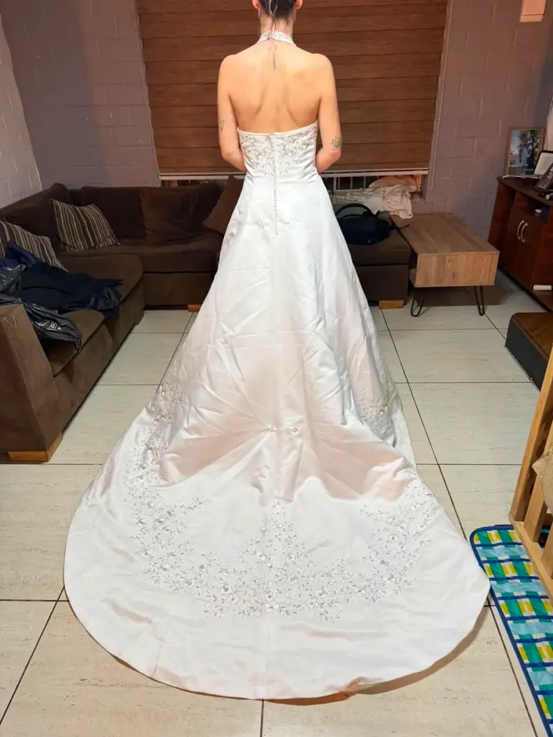 Vestido de Novia Blanco con Encaje Halter - 2