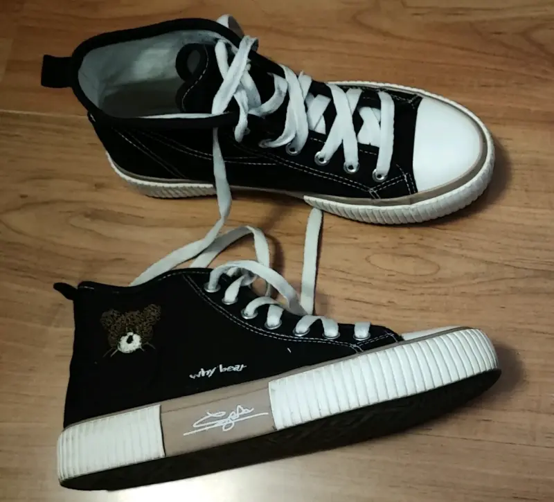 Zapatillas negras de lona con bordado de oso - 2