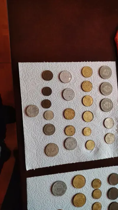 Colección de monedas antiguas variadas - miniatura 2